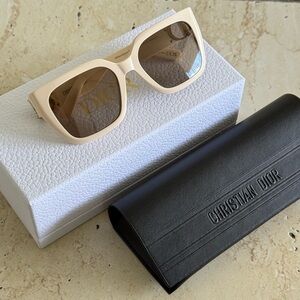 New! Dior Sunglasses, 30Montaigne S8U 95M0, Beige, Authentic